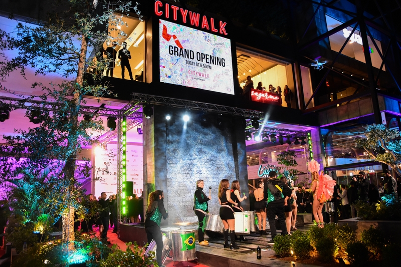 Opening of Rock N Rumps